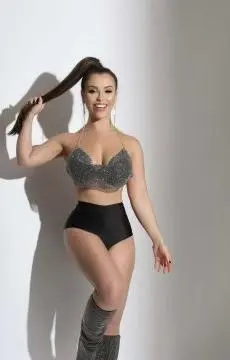 Lara Brazil, profile photo 2 of 9